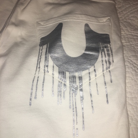 Men’s True Religion Pants - Picture 2 of 3